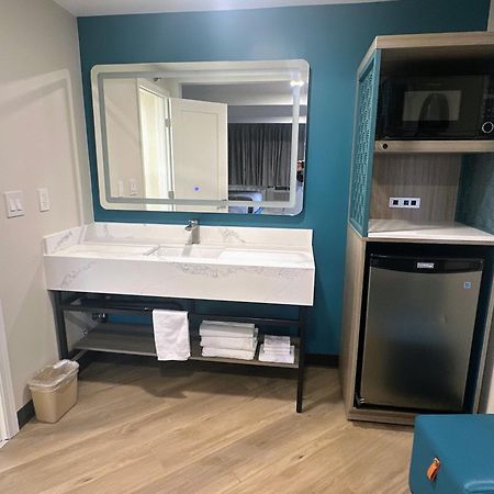 Costa Mesa Inn - Newport Beach Area Экстерьер фото