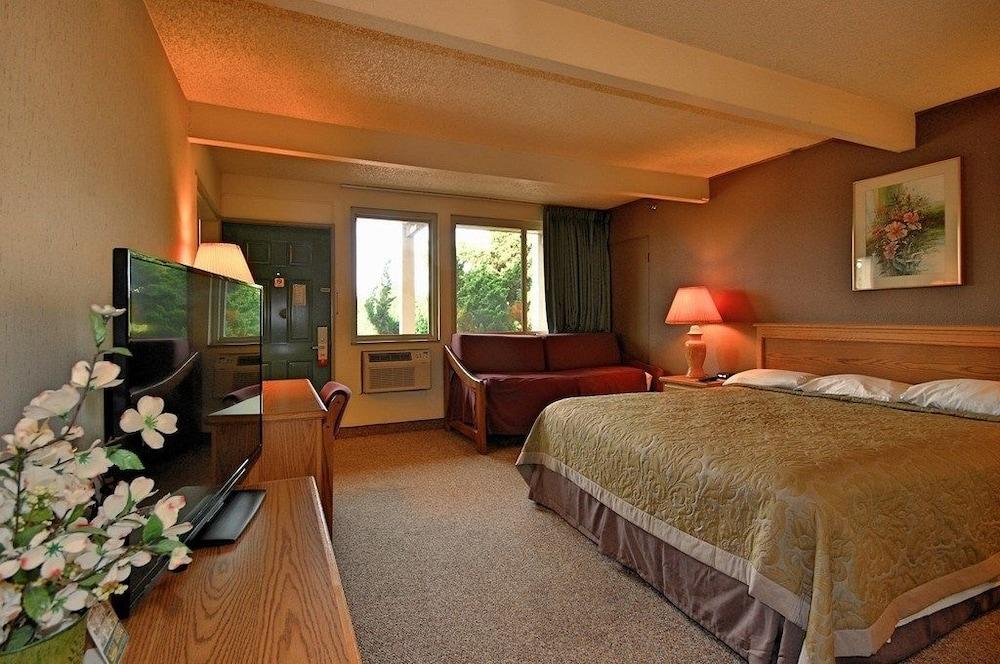 Costa Mesa Inn - Newport Beach Area Экстерьер фото