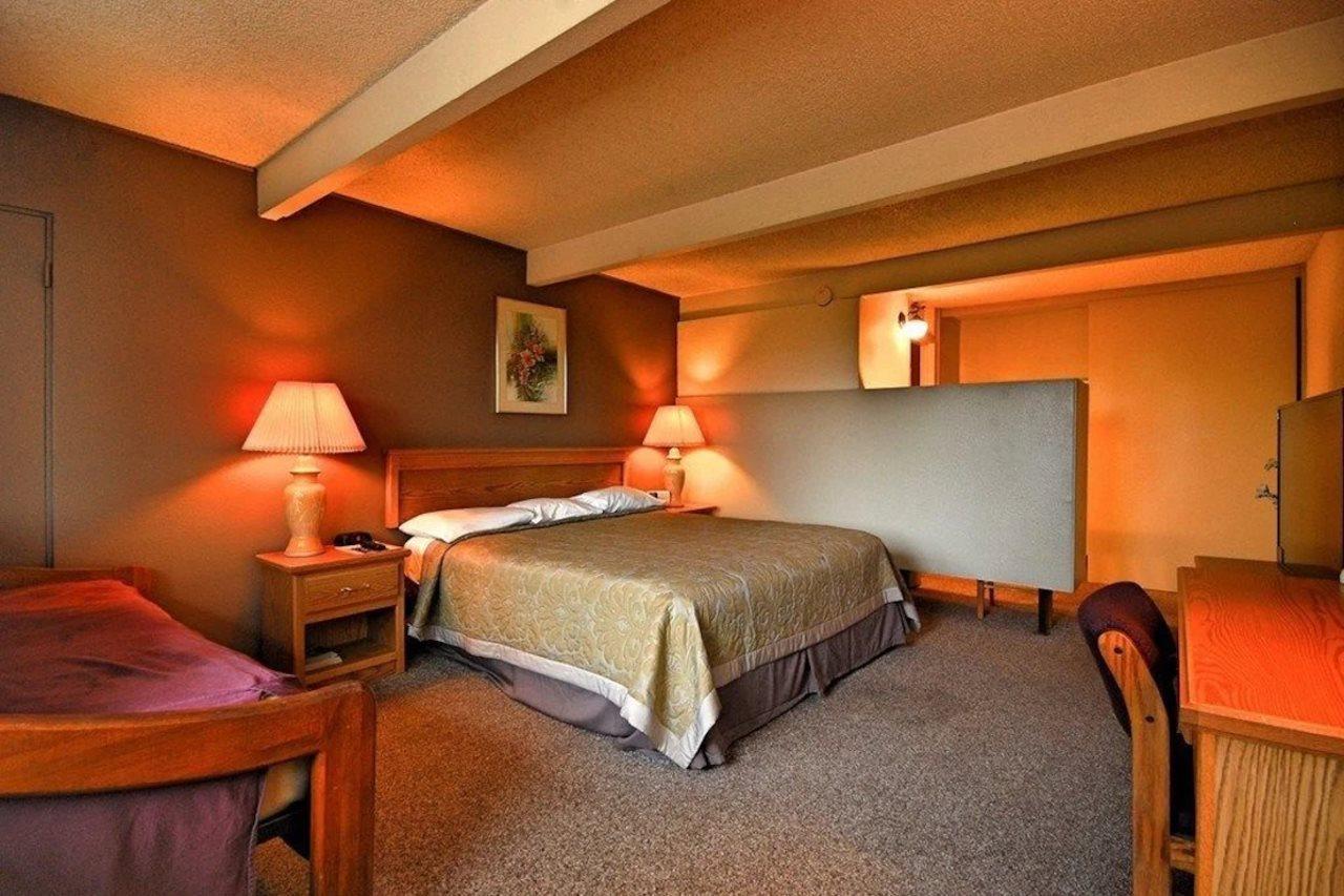 Costa Mesa Inn - Newport Beach Area Экстерьер фото