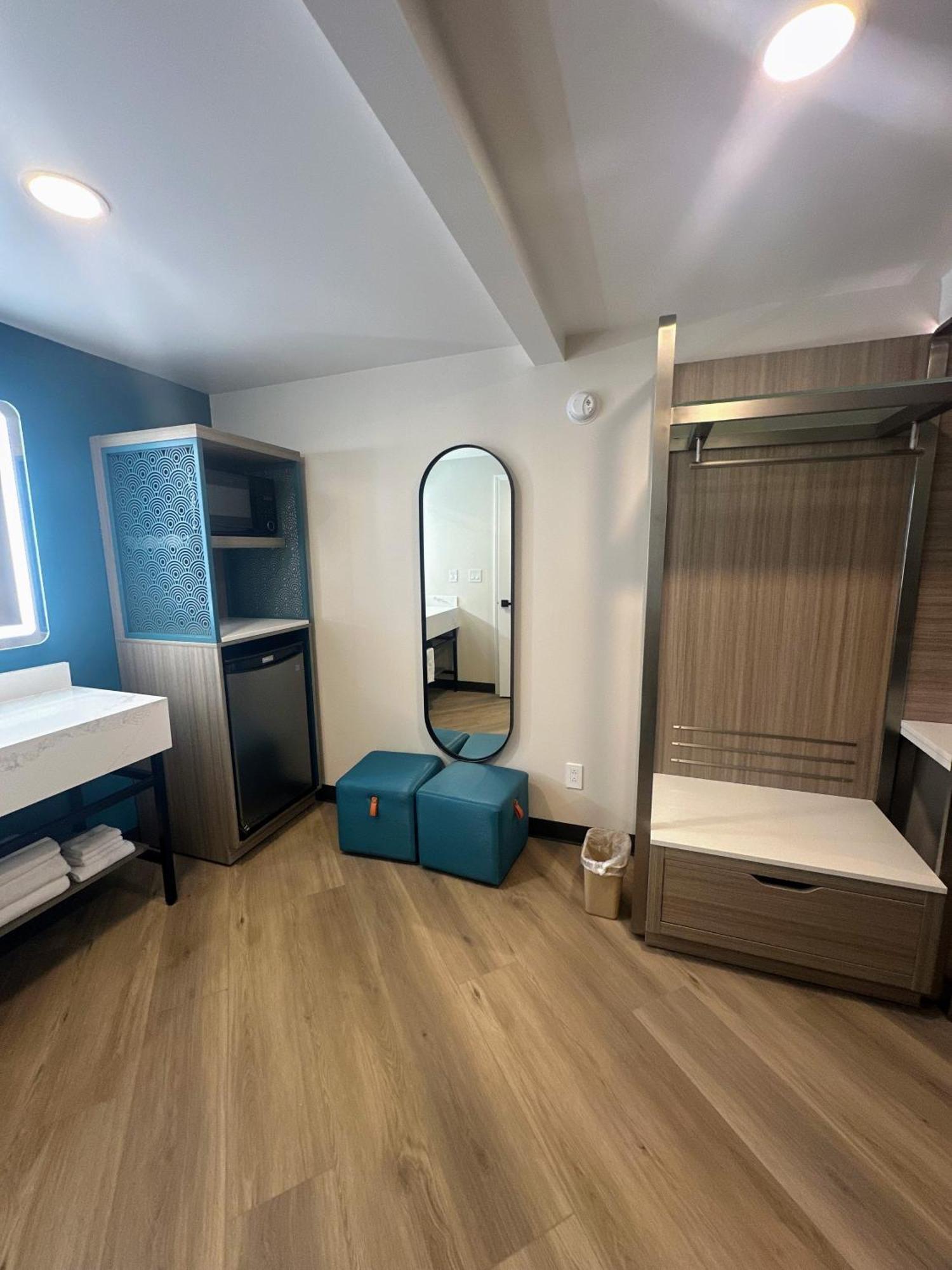 Costa Mesa Inn - Newport Beach Area Экстерьер фото