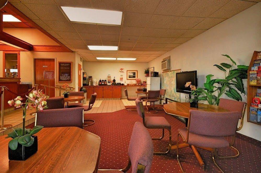 Costa Mesa Inn - Newport Beach Area Экстерьер фото